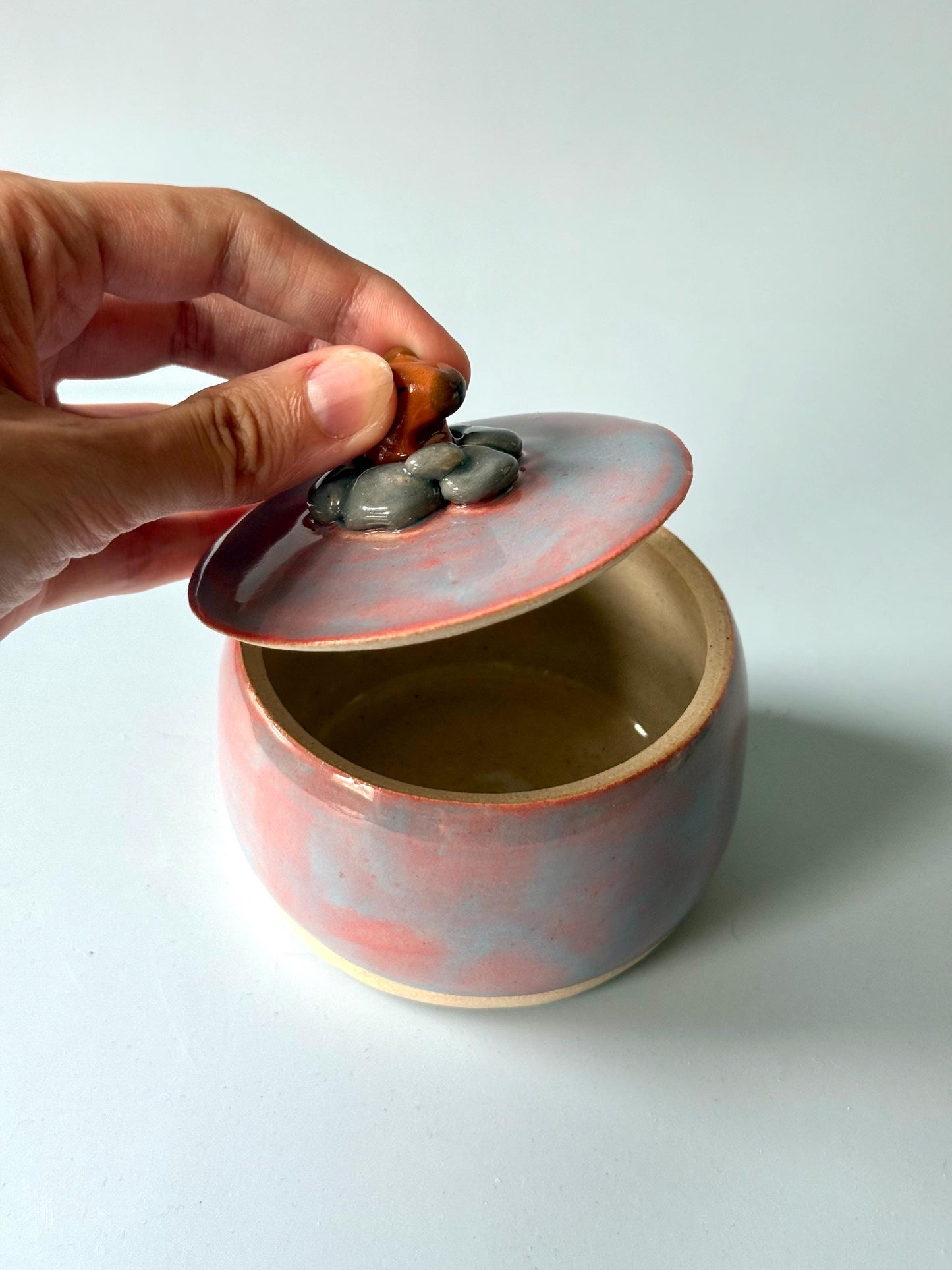 Capybara Hot Spring Ceramic Jar / Pot